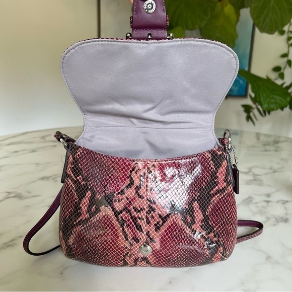 NWOT Coach Python Embossed Soho Snakeskin Leather Crossbody Bag Swingpack F45648 - Picture 10 of 15